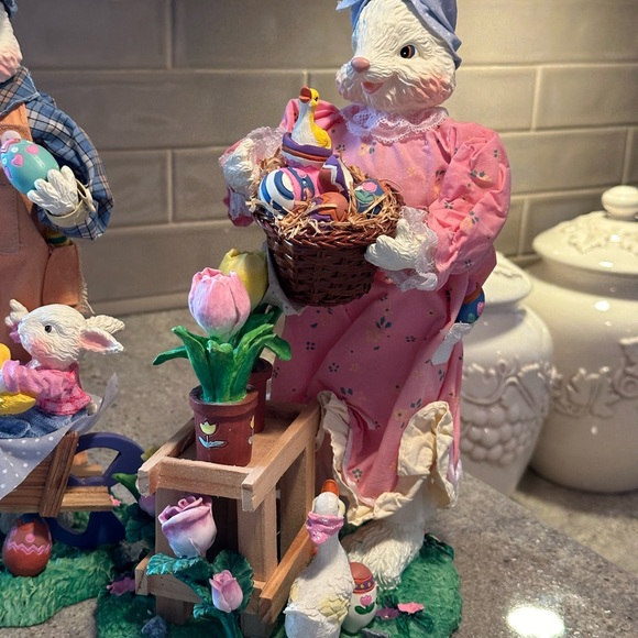 Easter Bunny Rabbit Couple, Fabric Mache, Hand Painted, 12"x 7" Unused, w/Box - Picture 5 of 14